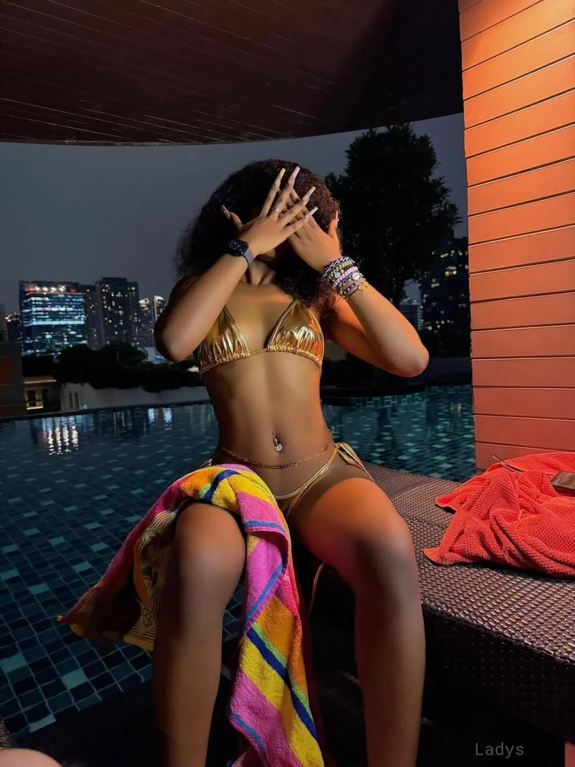 Gloria, 21 years old Port Harcourt escort girl with big tits, height 160 sm, Weight kg