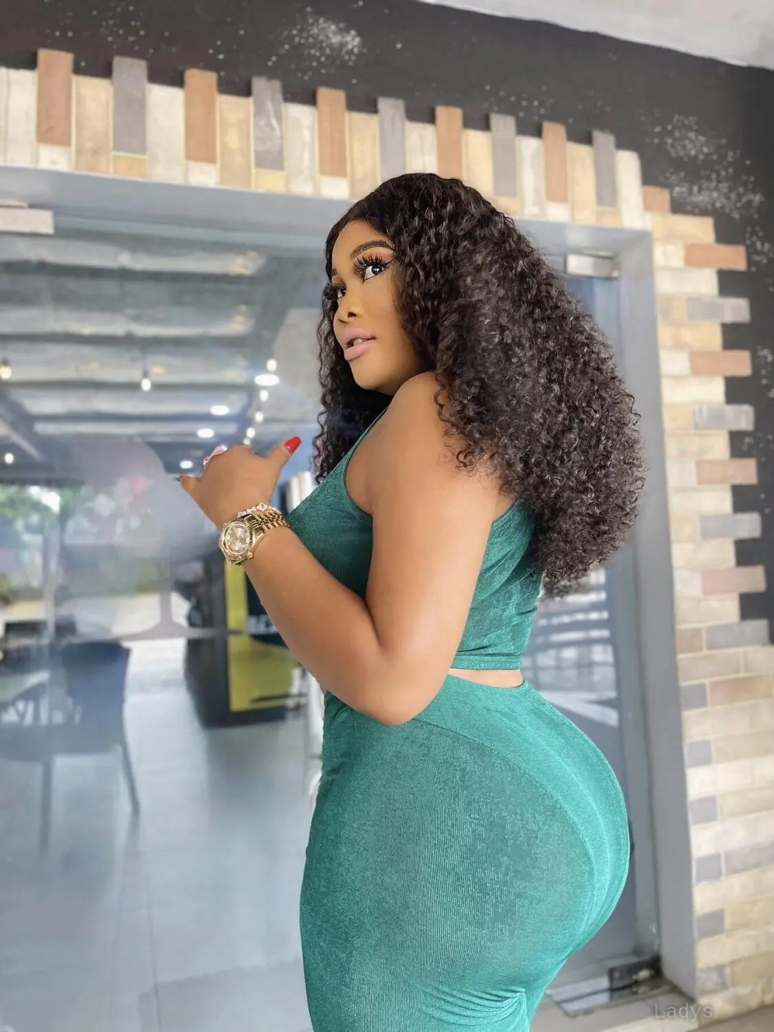 Sugar, 24 years old Port Harcourt escort girl with big tits, height 170 sm, Weight kg