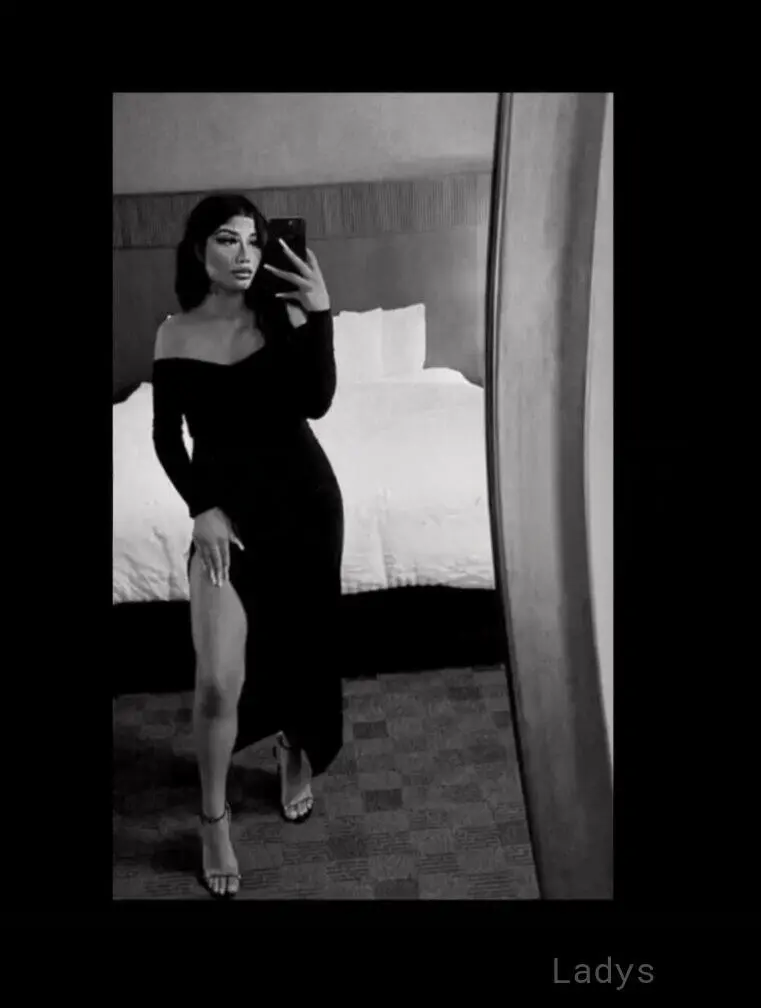 Dior, 21 years beautiful nude Portland escorts girl, height 160 sm, Weight 60 kg