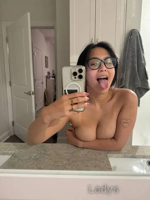 Very clean Asian girl available in Port, 24 years beautiful nude Portland escorts girl, height 173 sm, Weight 42 kg