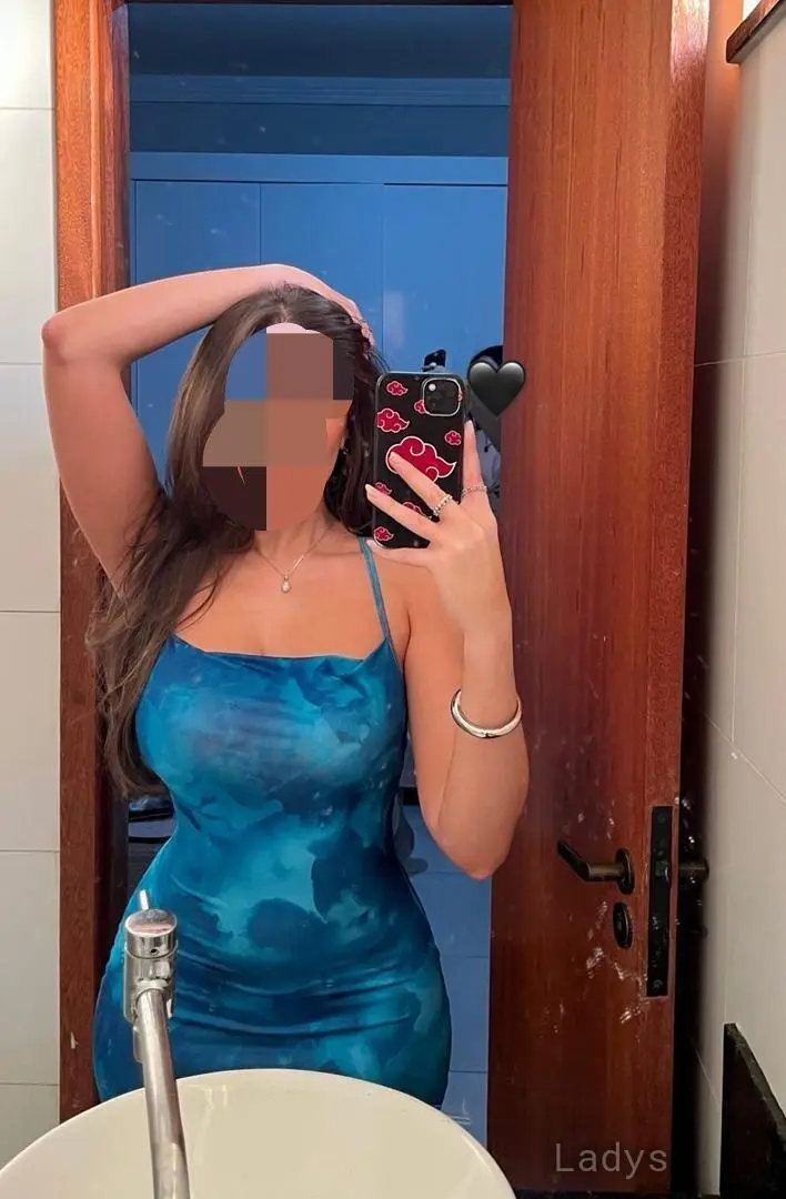 Alisha, 27 years beautiful nude Porto escorts girl, height 180 sm, Weight kg