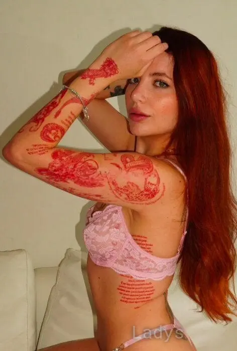 Elisa, 23 years beautiful nude Porto escorts girl, height 170 sm, Weight 58 kg