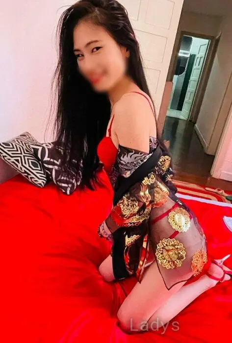 Sayuri Sato, 23 years beautiful nude Porto escorts girl, height 158 sm, Weight 46 kg