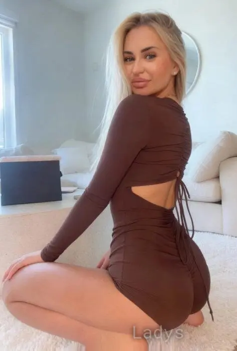 Eva, 27 years beautiful nude Prague escorts girl, height 168 sm, Weight 59 kg