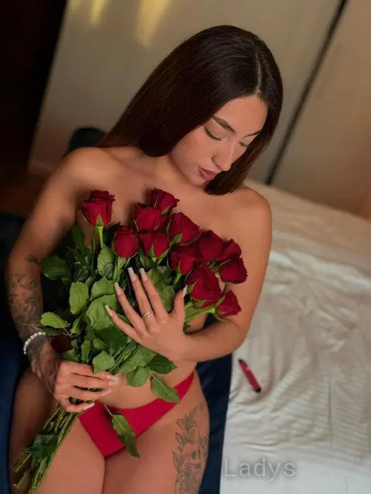 Kylie, 22 years beautiful nude Prague escorts girl, height 165 sm, Weight 55 kg