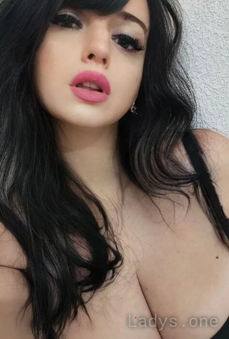 MARGO, 33 years beautiful nude Prague escorts girl, height 168 sm, Weight 89 kg