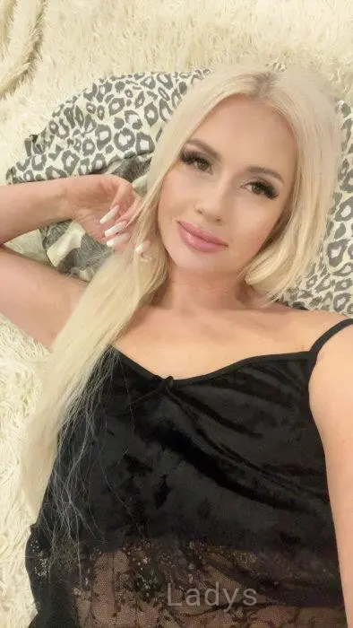 Sveta, 23 years beautiful nude Prague escorts girl, height 170 sm, Weight 55 kg