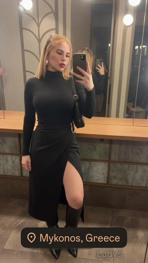 Civel, 35 years sexy toples Prague scorts girl, height 163 sm, Weight 57 kg