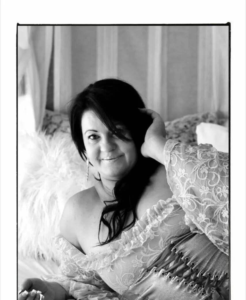 Johanika, 46 years old Pretoria escort girl with big tits, height 170 sm, Weight  kg