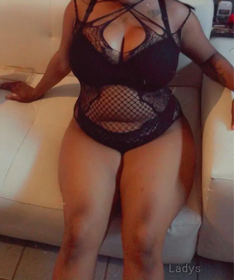 Sipho, 22 years beautiful nude Pretoria escorts girl, height 140 sm, Weight  kg