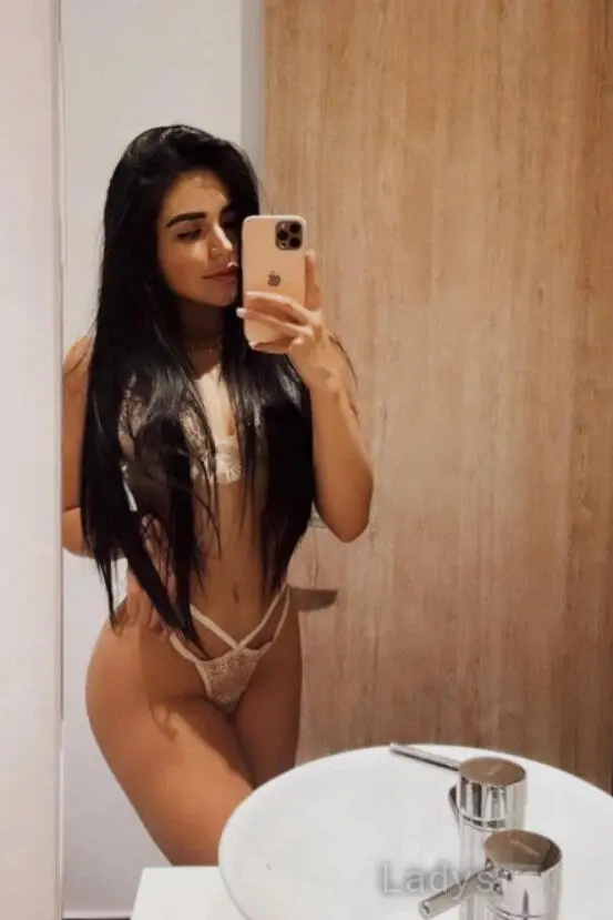 Cinthya, 24 years beautiful nude Puebla escorts girl, height 168 sm, Weight 52 kg