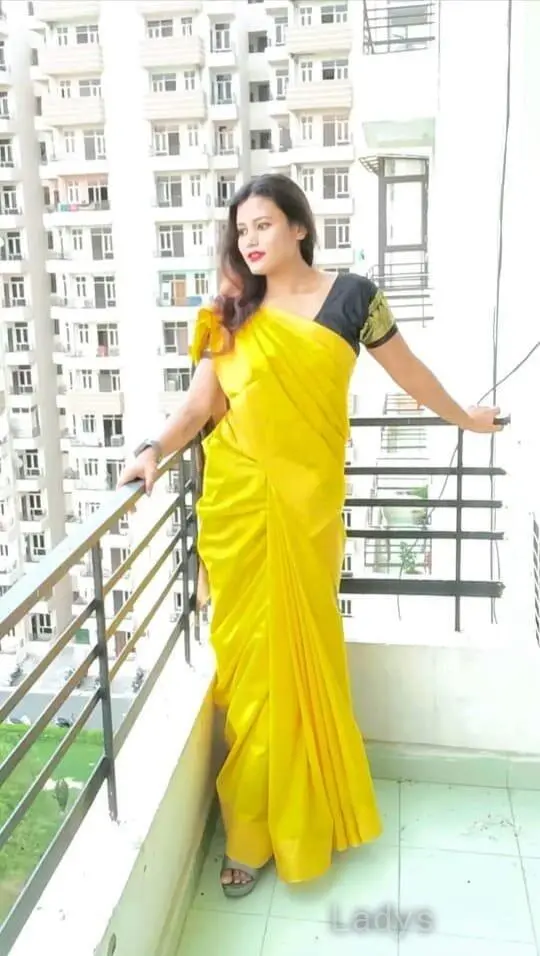 Avani, 24 years old Pune escort girl with big tits, height 153 sm, Weight  kg