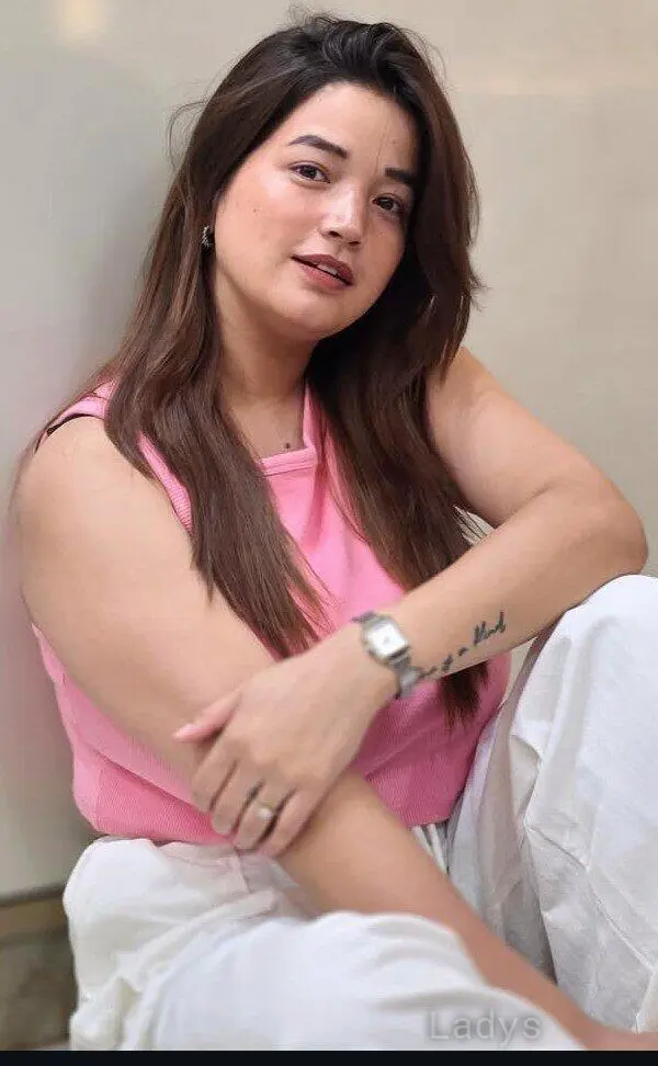 Dimple, 23 years old Pune escort girl with big tits, height 154 sm, Weight  kg