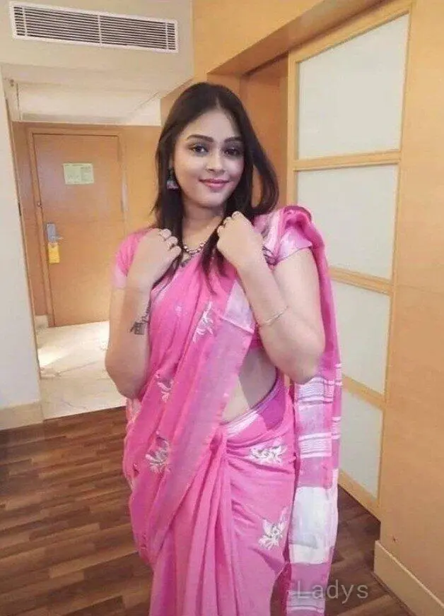 Emily, 18 years old Pune escort girl with big tits, height 155 sm, Weight  kg