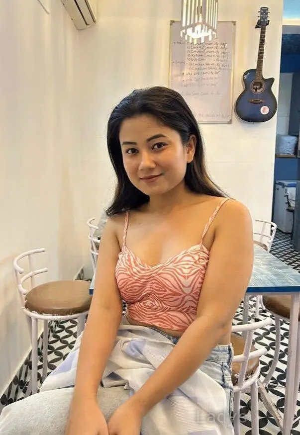 Hancy, 23 years old Pune escort girl with big tits, height 154 sm, Weight kg