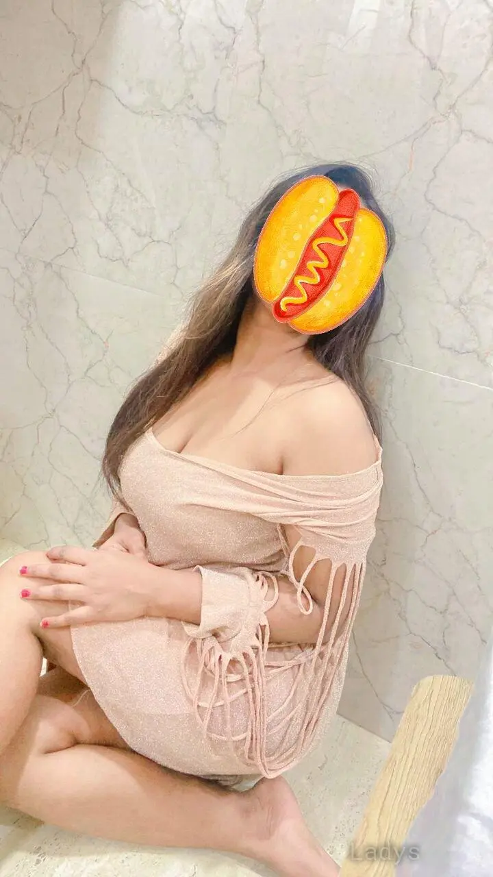 Hiya, 24 years old Pune escort girl with big tits, height 153 sm, Weight kg