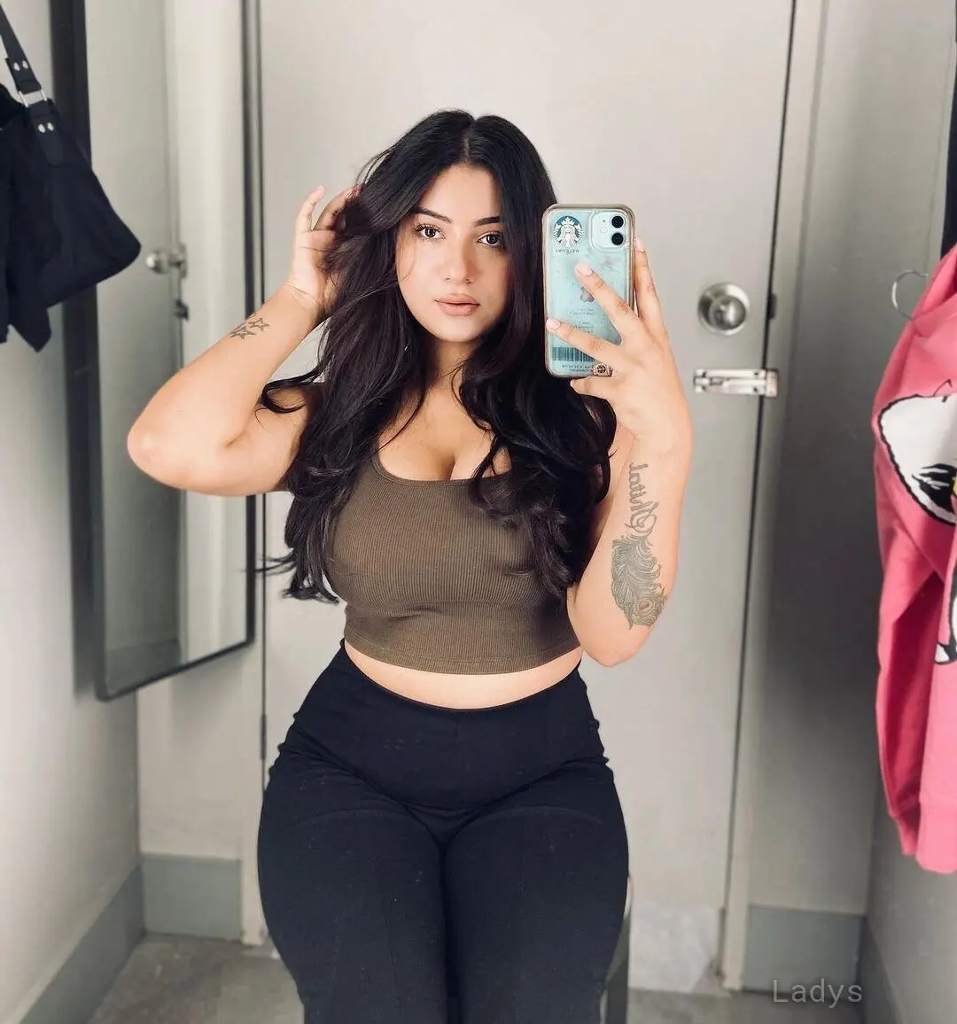 Jain, 23 years old Pune escort girl with big tits, height 154 sm, Weight  kg