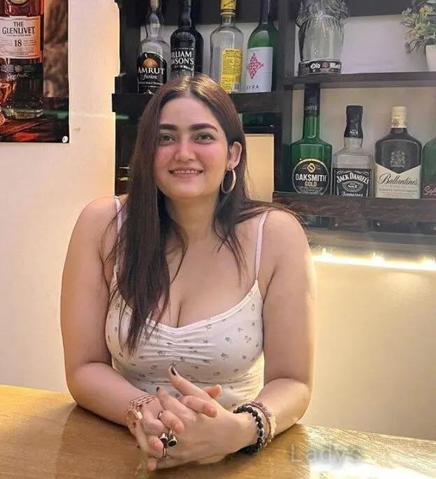 Kavya, 23 years old Pune escort girl with big tits, height 154 sm, Weight  kg
