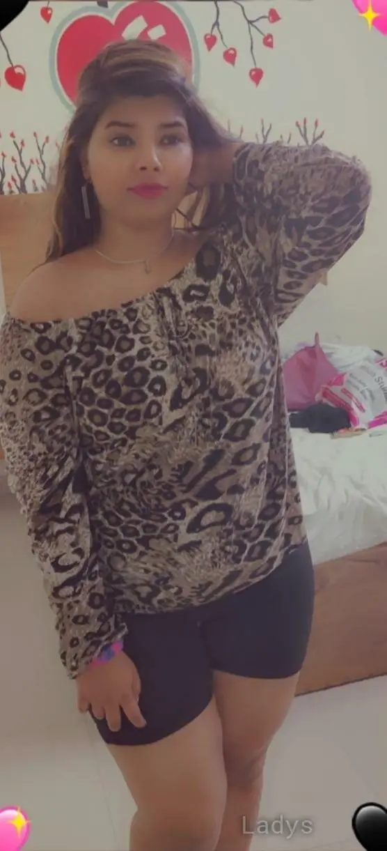 Lilibeth, 24 years old Pune escort girl with big tits, height 165 sm, Weight  kg