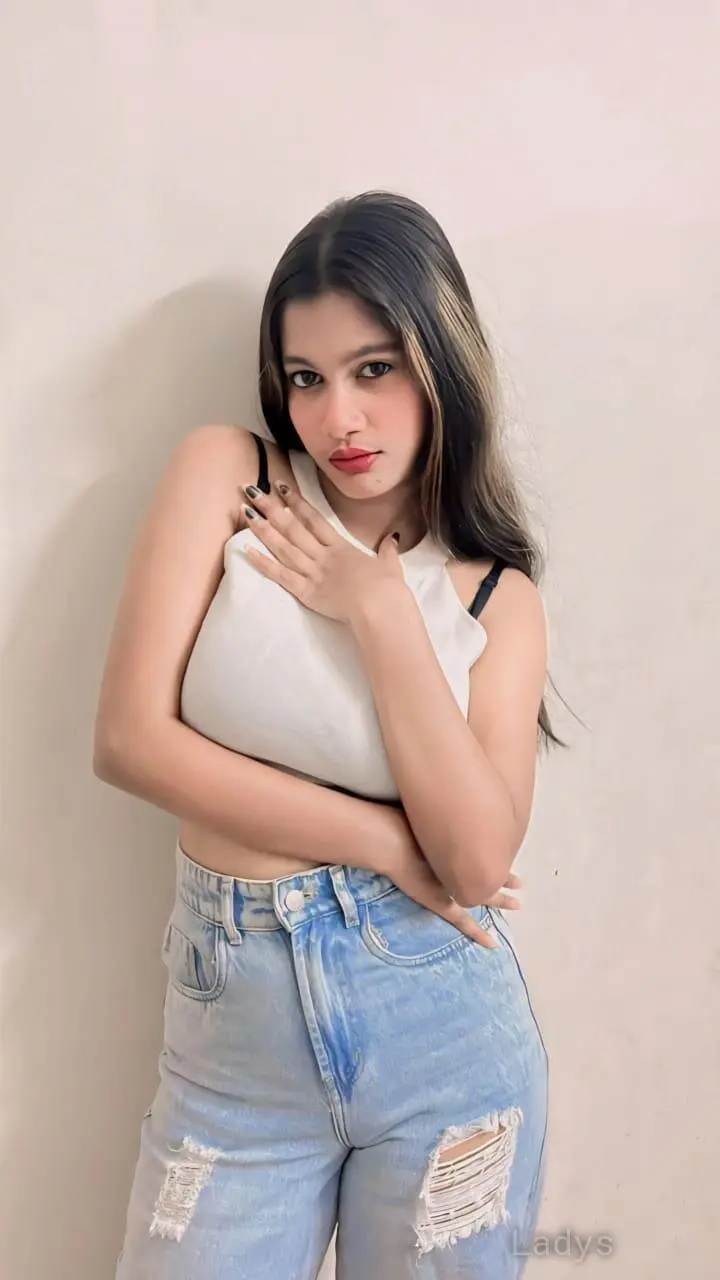 Olivia, 23 years old Pune escort girl with big tits, height 170 sm, Weight  kg