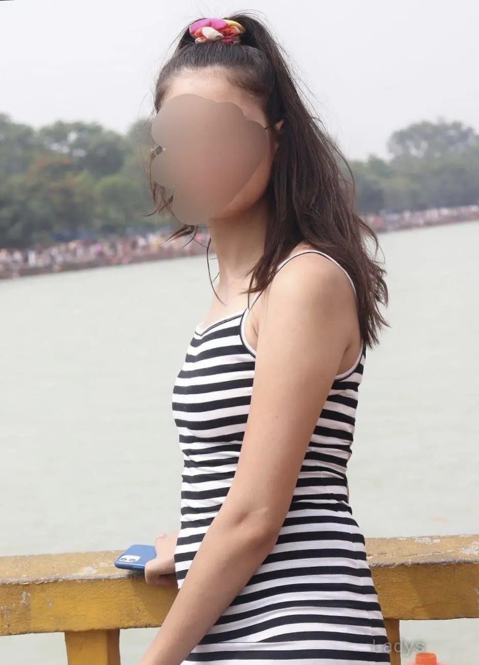 Rebecca, 23 years old Pune escort girl with big tits, height 165 sm, Weight  kg