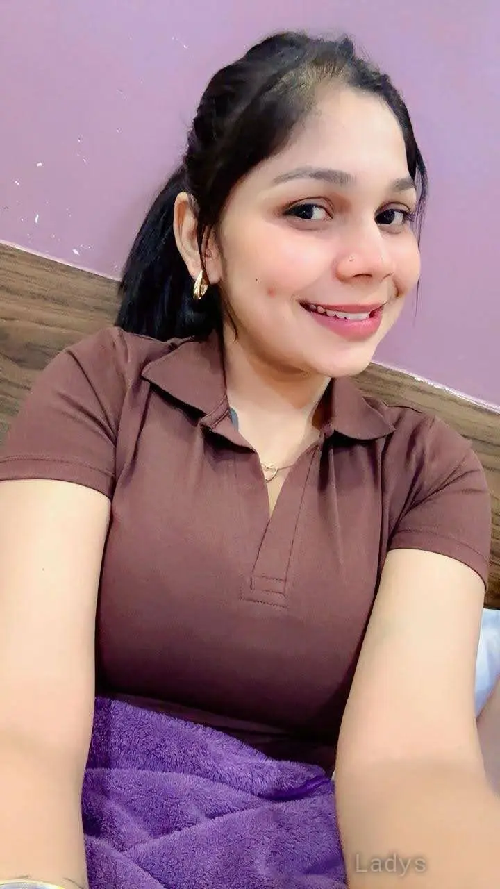 Shanaya, 24 years old Pune escort girl with big tits, height 168 sm, Weight  kg