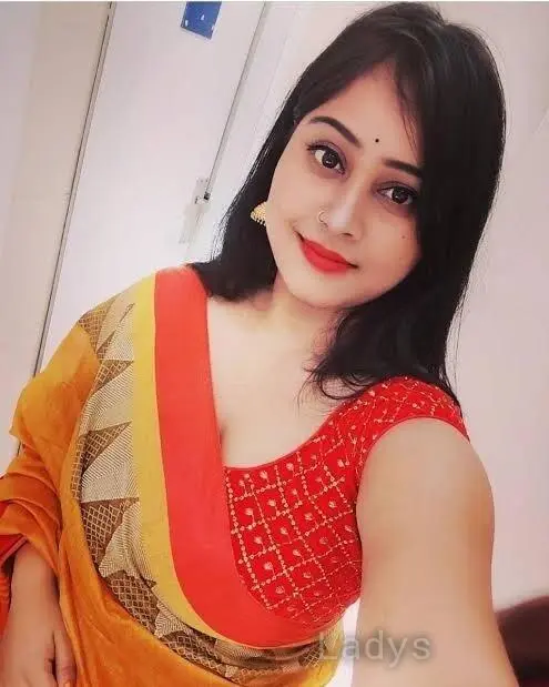 Shital, 23 years old Pune escort girl with big tits, height 153 sm, Weight kg
