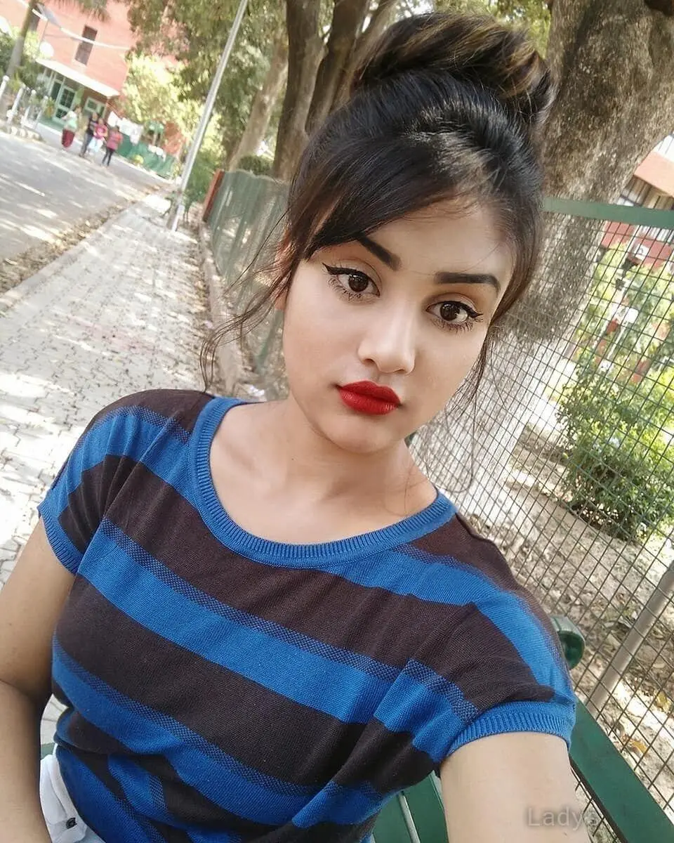 Amelia, 21 years beautiful nude Pune escorts girl, height  sm, Weight  kg