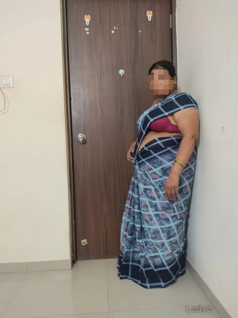 Anu, 39 years beautiful nude Pune escorts girl, height 166 sm, Weight  kg