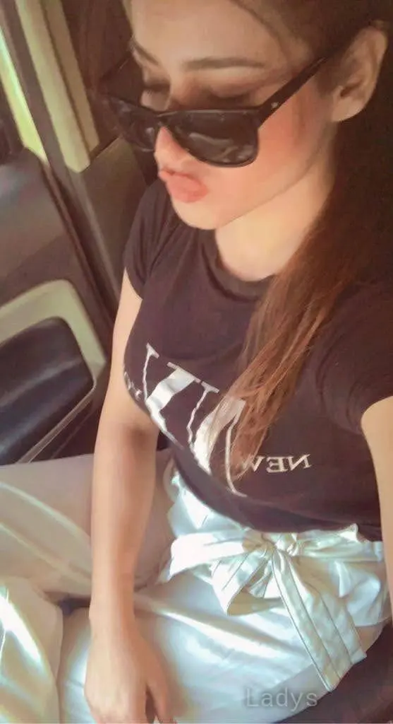 Beatrice, 23 years beautiful nude Pune escorts girl, height 168 sm, Weight  kg