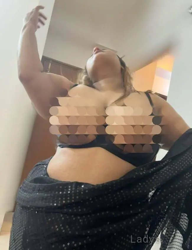 Deepika, 29 years beautiful nude Pune escorts girl, height 164 sm, Weight  kg
