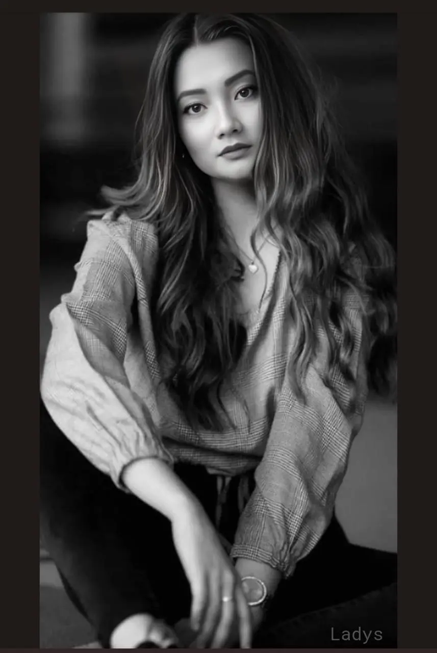 Emma, 18 years beautiful nude Pune escorts girl, height 175 sm, Weight  kg