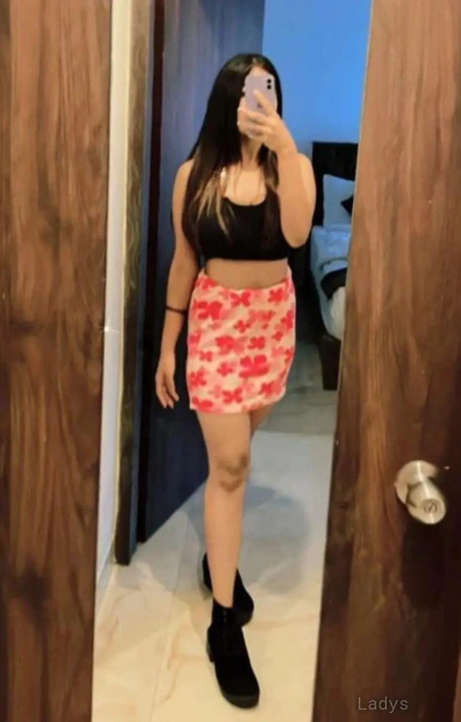 Emma, 24 years beautiful nude Pune escorts girl, height 165 sm, Weight  kg