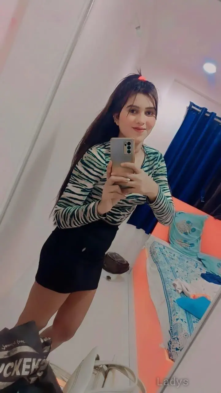 Gabrielle, 24 years beautiful nude Pune escorts girl, height 168 sm, Weight  kg