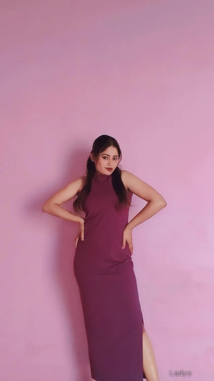 Jasmine, 23 years beautiful nude Pune escorts girl, height 153 sm, Weight  kg