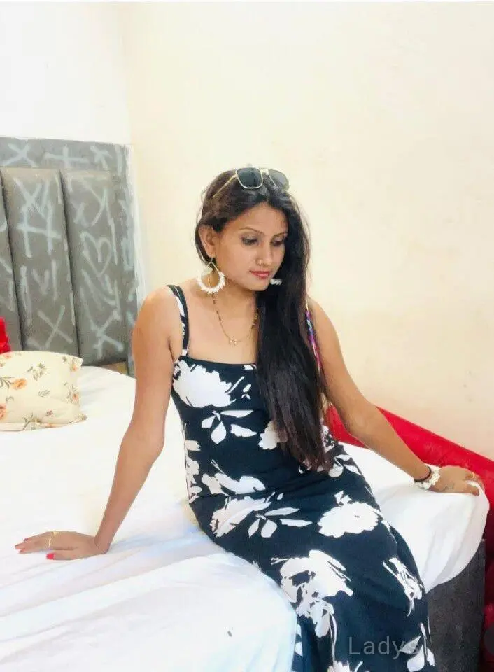 Kalyani, 25 years beautiful nude Pune escorts girl, height 163 sm, Weight  kg