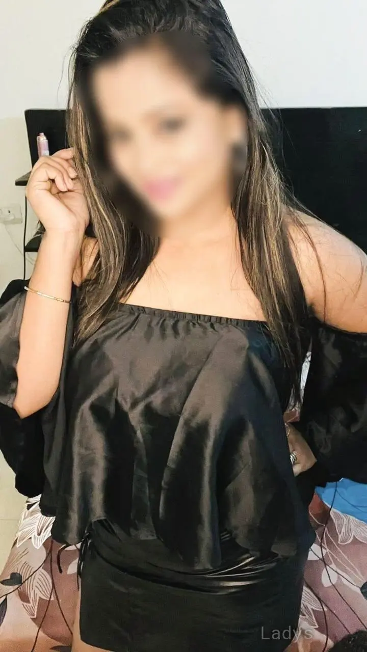 Kate, 24 years beautiful nude Pune escorts girl, height 150 sm, Weight kg