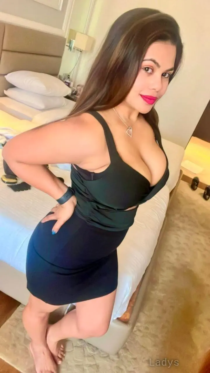 Lola, 23 years beautiful nude Pune escorts girl, height  sm, Weight  kg