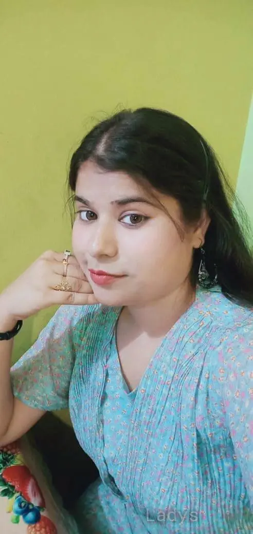 Louise, 24 years beautiful nude Pune escorts girl, height 153 sm, Weight  kg