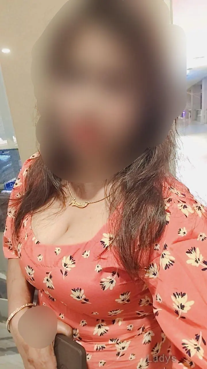 Lucia, 21 years beautiful nude Pune escorts girl, height 153 sm, Weight  kg