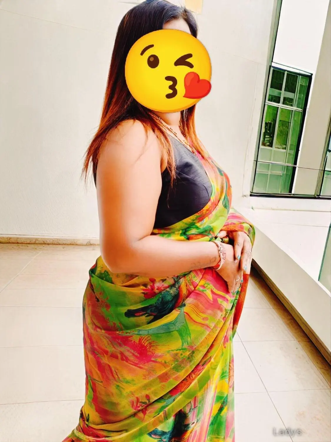 Mayuri, 36 years beautiful nude Pune escorts girl, height 152 sm, Weight  kg
