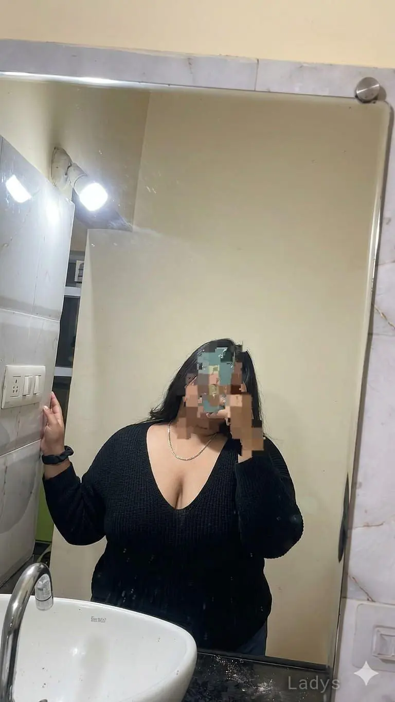 Navya, 24 years beautiful nude Pune escorts girl, height sm, Weight kg