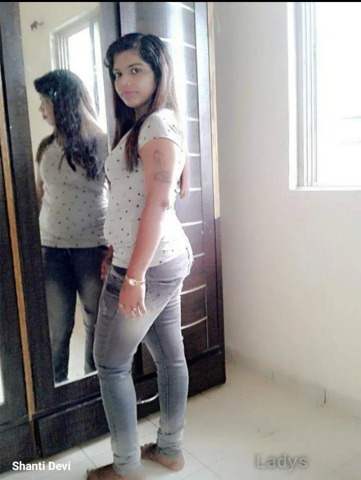 Shanti, 21 years beautiful nude Pune escorts girl, height 153 sm, Weight  kg