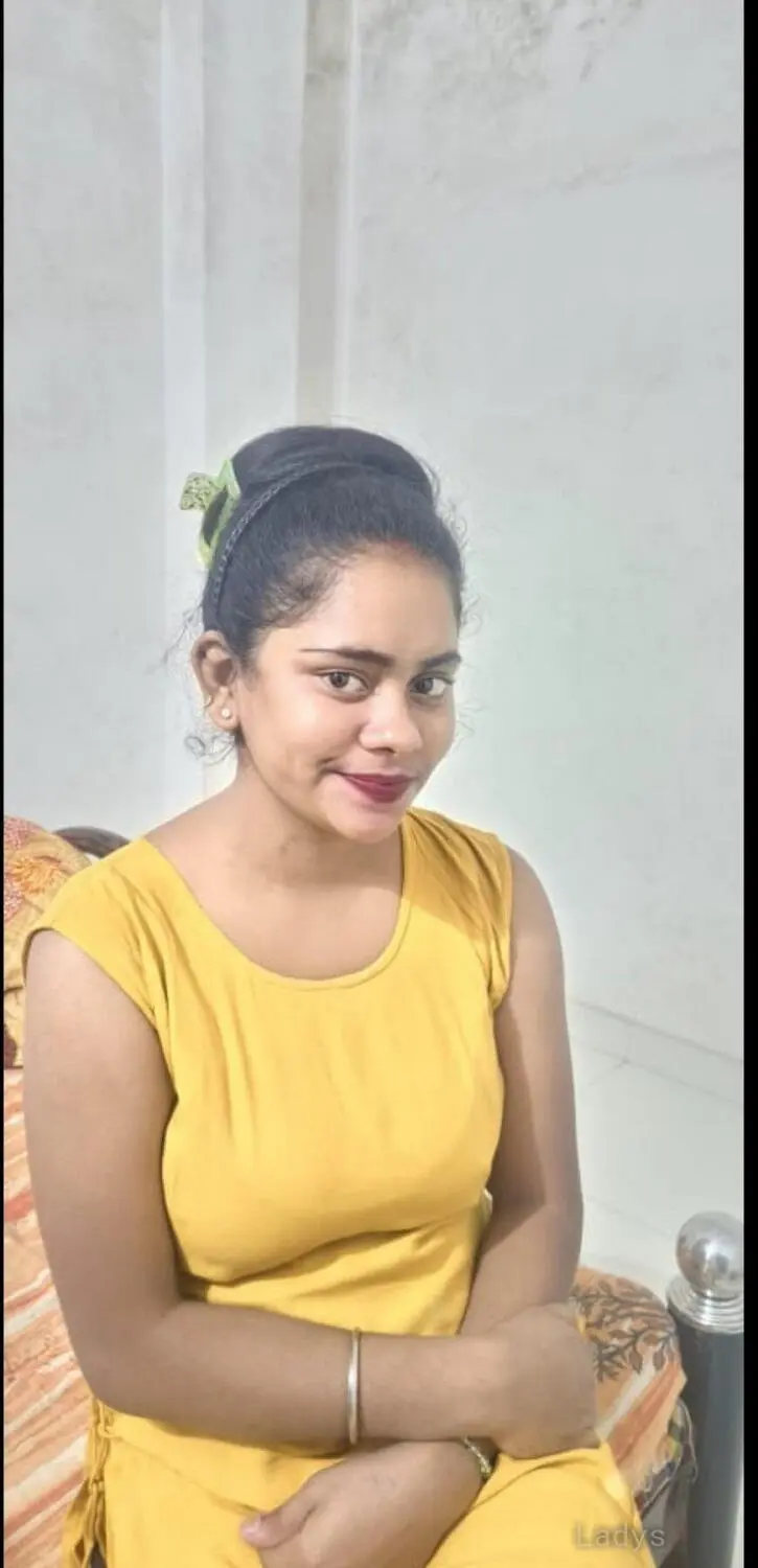 Simran, 21 years beautiful nude Pune escorts girl, height 164 sm, Weight kg