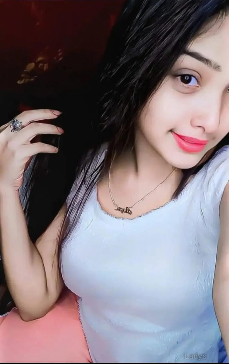 Simran, 22 years beautiful nude Pune escorts girl, height 154 sm, Weight  kg