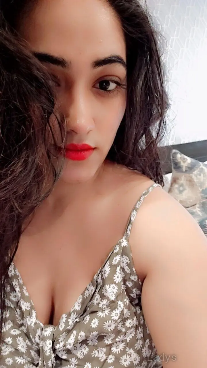 Supriya, 26 years beautiful nude Pune escorts girl, height 164 sm, Weight kg