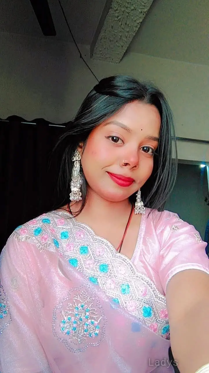 Tanu Raj, 22 years beautiful nude Pune escorts girl, height 153 sm, Weight kg