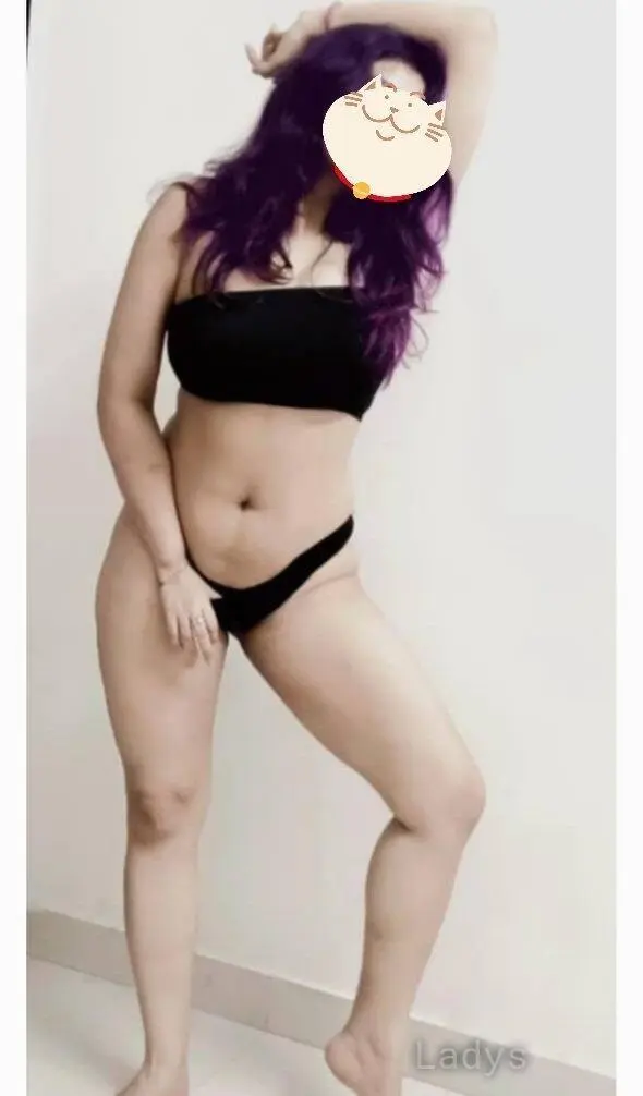 Tina, 23 years beautiful nude Pune escorts girl, height 153 sm, Weight  kg