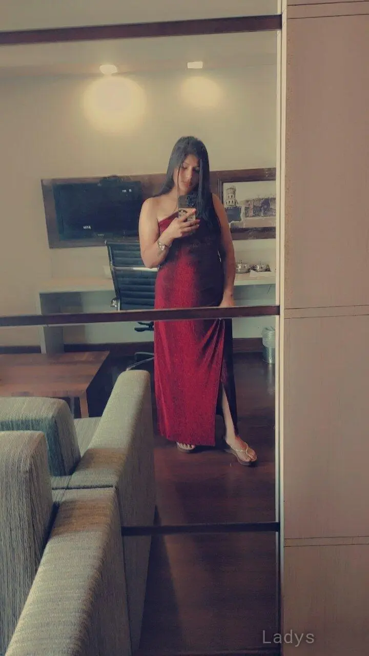Virginia, 23 years beautiful nude Pune escorts girl, height 178 sm, Weight  kg