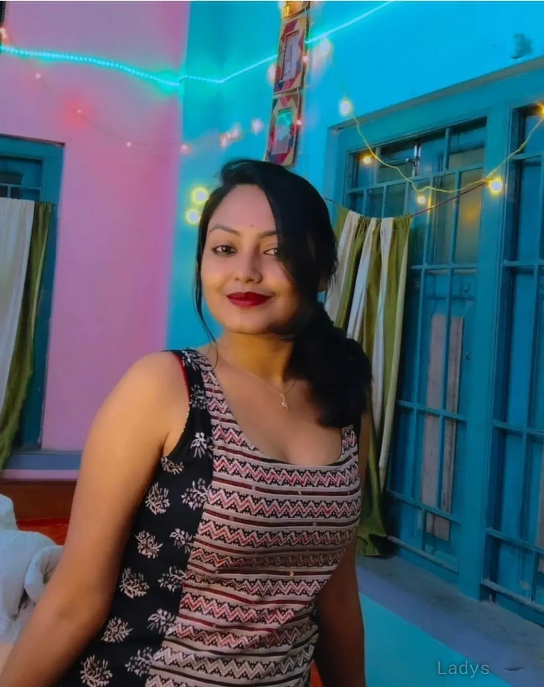 Whitney, 22 years beautiful nude Pune escorts girl, height 154 sm, Weight kg
